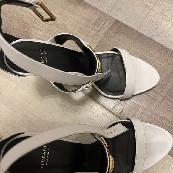 Versace Medusa Heels - Picture 2 of 10